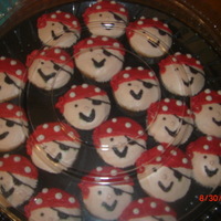 Pirate Cupcakes The humidity got to these and the colors started to run.