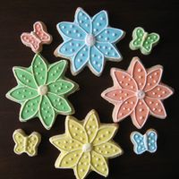 Spring Flowers And Butterflies Antonia74's royal icing and sugar cookies. The colors came out so much better than I expected - what a nice surprise :)