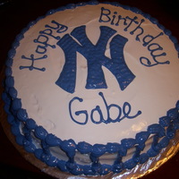 New York Yankees Cake New York Yankees fan cake, all piped with Dominican icing. TFL