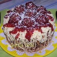 Spaghetti With Meatballs Cake I made some cupcakes like this before, wanted to try the full cake version. Turned out pretty well :)