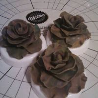 Gumpaste Roses I made these for my students so they can see what the roses out of Gumpaste with Gumtext really looks like, sometimes seeing it is easier...