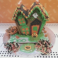 2009 Halloween Ginger Bread House Wilton Demo done for Michaels Sat Sept 26th in Orlando, Florida