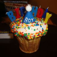 King Size Birthday Cupcake this was a special cupcake for an eight year old the rest were small