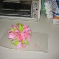 Gum Paste Bow This is going to go on top of an upcoming cake. Enjoy!