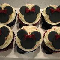 Minnie Mouse Cupcakes Some cupcakes I did for a friends trip to Euro Disney.