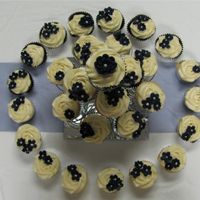 Bridal Shower Cupakes for my friend's bridal shower. Buttercream with MMF accents