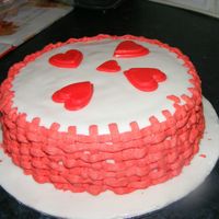 All_Different_029.jpg incredibly messy but really wanted to have a go at the basket weave...my b/c wasnt thick enough i dont think as it went a bit runny ..but...