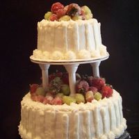 White Teired Cake With Fresh Sugar Fruit fresh fruit sugared