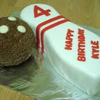 Dsc01740A.jpg Made this for a little boy's 4th bowling-themed birthday party.