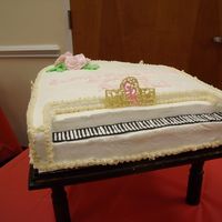 Dscf0613.jpg piano cake I did for my son's piano rectial. My first 3d piano cake.