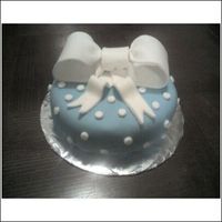 My First Fondant Bow! No special occasion for this cake I just wanted to attempt a fondant bow. I think it turned out pretty darn well for my first go-around!