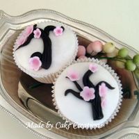 Cherry Blossom I once saw cupcakes with cherry blossom on them and I always remembered that style. I just had to give it a go myself and I find they...