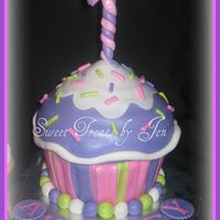 Giant Cupcake Cake 