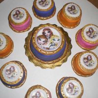 Bratz Minis Bratz mini cakes, the client gave me the photo of what she wanted.