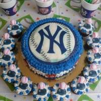 Yankees Bday Cake A Yankees bday cake for a 9 yr old fan