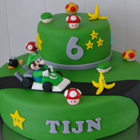Luigi Cart Cake 