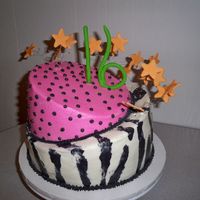 Wallins 16Th 8 & 10" Golden vanilla. MMF stars and numbers. I can draw zebra stripes all day until you give me icing to do them with!