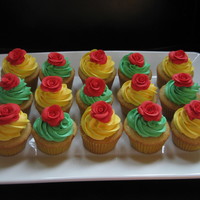 Rose Bowl Cupcakes Made these cupcakes for the Oregon Ducks trip to the Rose Bowl this year. Cupcakes are frosted with buttercream. Roses all handmade from...