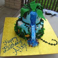 Working Waterfall Cake This cake has a working waterfall built into the cake