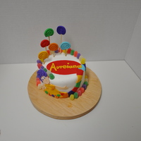 Candyland Cake Kay, so sometimes the cake god smile on you, this is one of those days. Even I'm gushing over the cuteness!