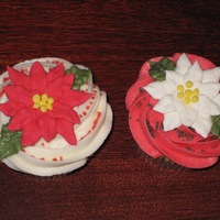 Poinsetta Cupakes The cupcakes are 1M swirled with royal icing poinsetta.