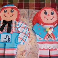 Ragedy Ann And Andy cake de 1st birthday sofia