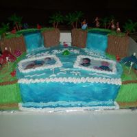 044.jpg cake luau