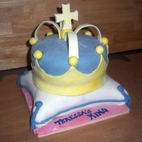 Crown On A Pillow This was for my co-worker's husband's 40th bday...he calls himself "her king." 2 layer 8" round basic chocolate...