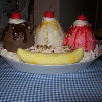 Banana Split Cake Buttercream with fondant banana, I used piping gel to make syrup
