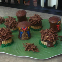 Tiki With Huts I did these little cakes for my Hubbys Birthday this year. It was so much fun and tasted great!