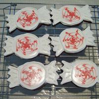 Peppermint Yums! Completey inspired by Bakeat350.com. Chocolate mint sugar cookies with vanilla RI. TFL!!