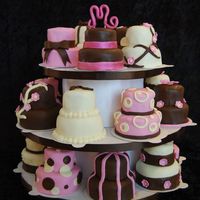 Mini Cakes 25 mini cakes in assorted designs. No 2 are the same!