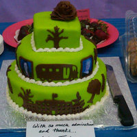 Staff Appreciation Cake vanilla bean cake with vanilla bean buttercream filling covered in fondant. Accents are fondant cutouts using the Cricut.