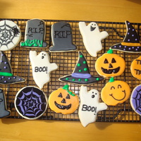 Halloween Sugar Cookies NFSC with Toba's Glace, outlined then flooded and decorated once dry.