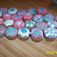 Cupcakes Gone Wild had some time and extra icing on my hands