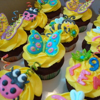 Girls' Birthday Cupcakes So the order came in...she loves colorful things. That was about all I had to go on for these cupcakes. I decided to make cute little...