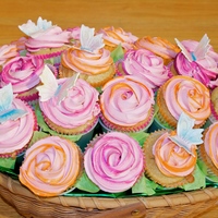 Cupcake Bouquet Cupcake bouquet with fondant butterflies! My first try at this and I was very happy as to how it turned out!