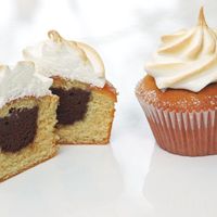 Chocolate Ganache Filled Peanut Butter Cupcakes With Baked Meringue 