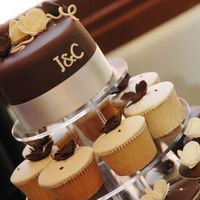 Moth Orchid Cake And Cupcakes 