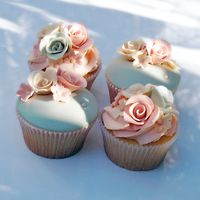 Petal Cupcakes 