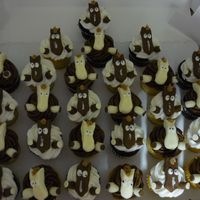 Horse Cupcakes Cupcakes with buttercream icing. Horses are made from Modeling Chocolate with chocolate chip hooves and icing mane/eyes. My first 3-D...