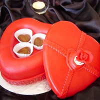 Love Is In The Air (Heart Shaped Cake Box) Heart Shaped Cake Box ? It?s hard to believe but this ?box? is cake; it was made to replicate a box of chocolates. The ?box? holds 3...