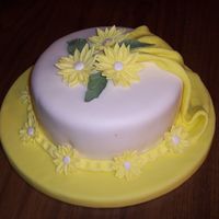 Yellow Daisies Wilton Fondant and Gum Paste course grand finale cake.