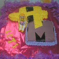 Tarta Hannah Montana Para Leticia BIZCOCHO DE COCO BA&Ntilde;ADON CON ZUMO DE PI&Ntilde;A Y RELLENO CON CHOCOLATE.COBERTURA MITAD PASTA LAMINADA Y MITAS FROSTING DE...