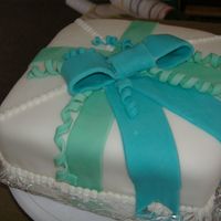 Present Cake Wilton Course 3 My first fondant cake for the 2nd class of course 3. TFL:)