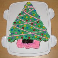 Christmas Tree Cupcake For School We made this cupcake cake for my oldest DD to take to her school party. She helped decorate it with the Pink icing garland and smarties for...