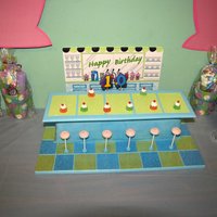 Malt Shoppe Memories We had a 50's theme Birthday for my 10 year old DD this is the cake she wanted when she saw it at Wilton. Floor (Cake Board) and...