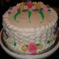 Round Basketweave Just another basketweave that my friends and family seem to love. Buttermilk pound cake w/whipped cream buttercream filling and icing....