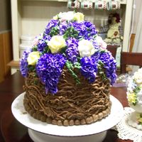 Easter_Cake_09_008.jpg This is the cake I made for our Easter dinner at my mom's and the panoramic egg that I gave her as a gift.