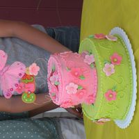 Dscn3622.jpg BC frosting with fondant flowers - Thank you Sugartopped for the idea! My daughter loved it!
